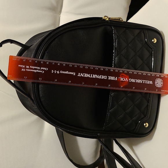 Purse - Picture 7 of 9